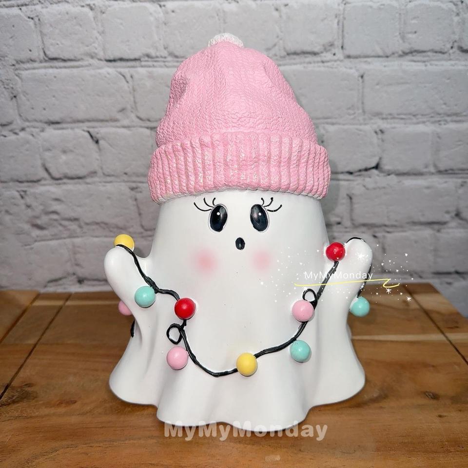 Christmas Ghost With Pink Beanie