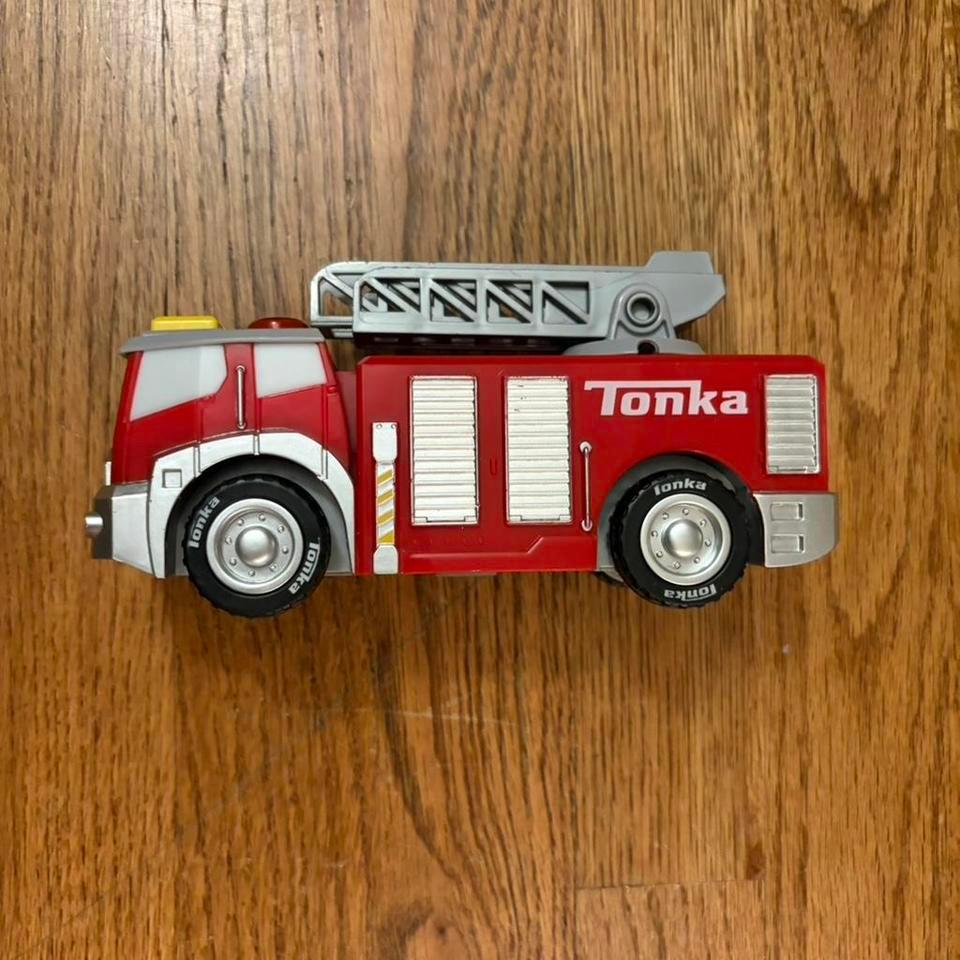 Tonka Firetruck Toy 100 Working B78b