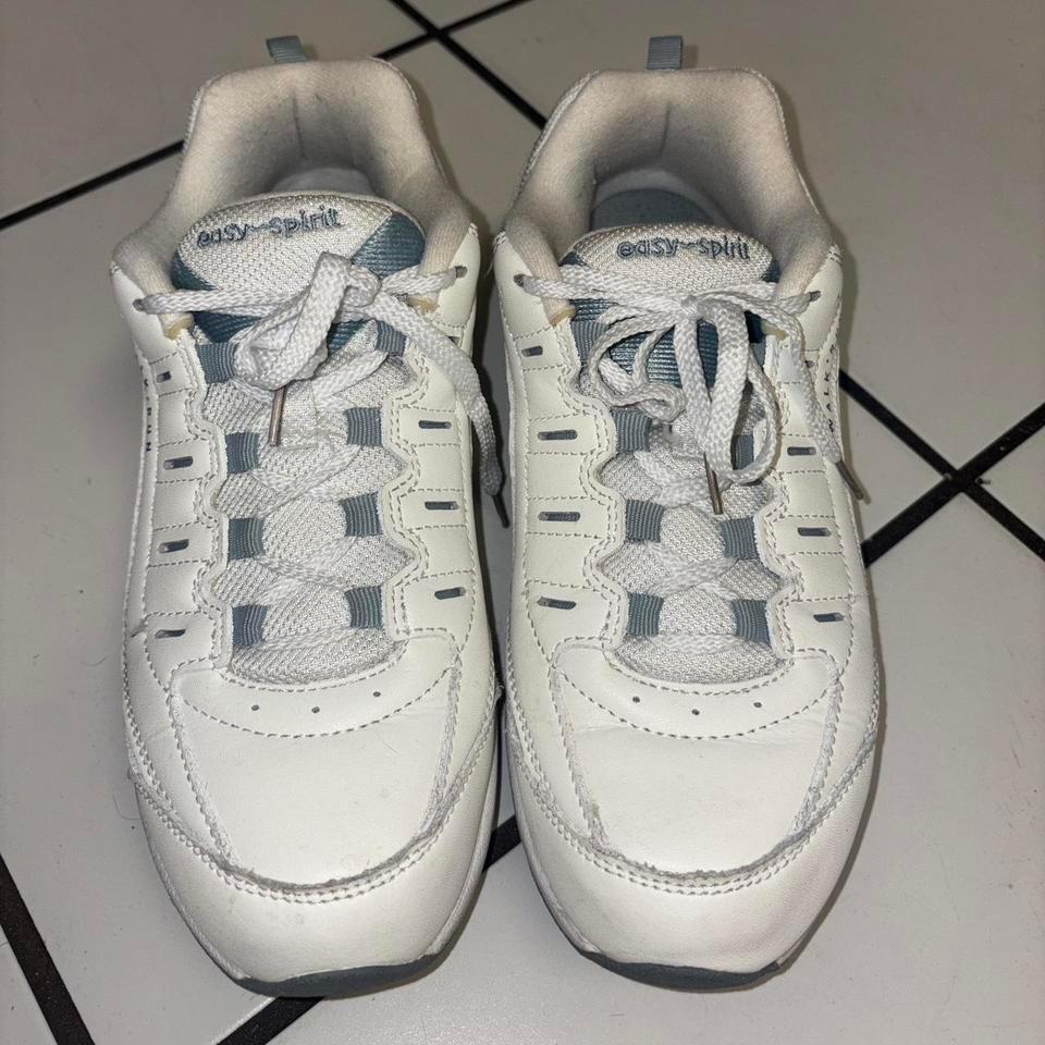 Size 9 Easy Spirit White C87a 2