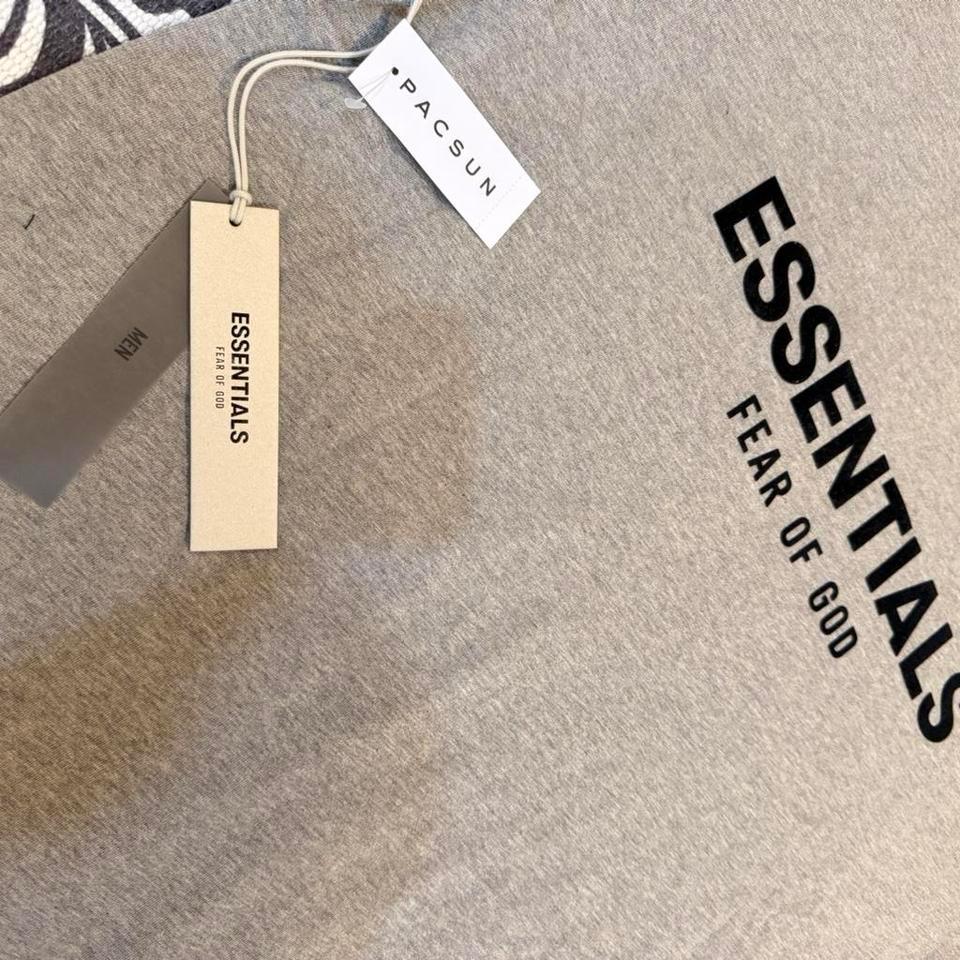 Fear Of God Essentials T Shirt 677e 4