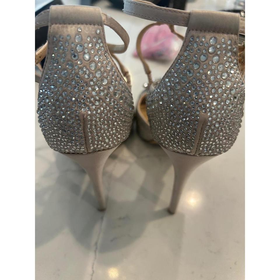 Jewel Badgley Mischka Embellished Peep D151 7