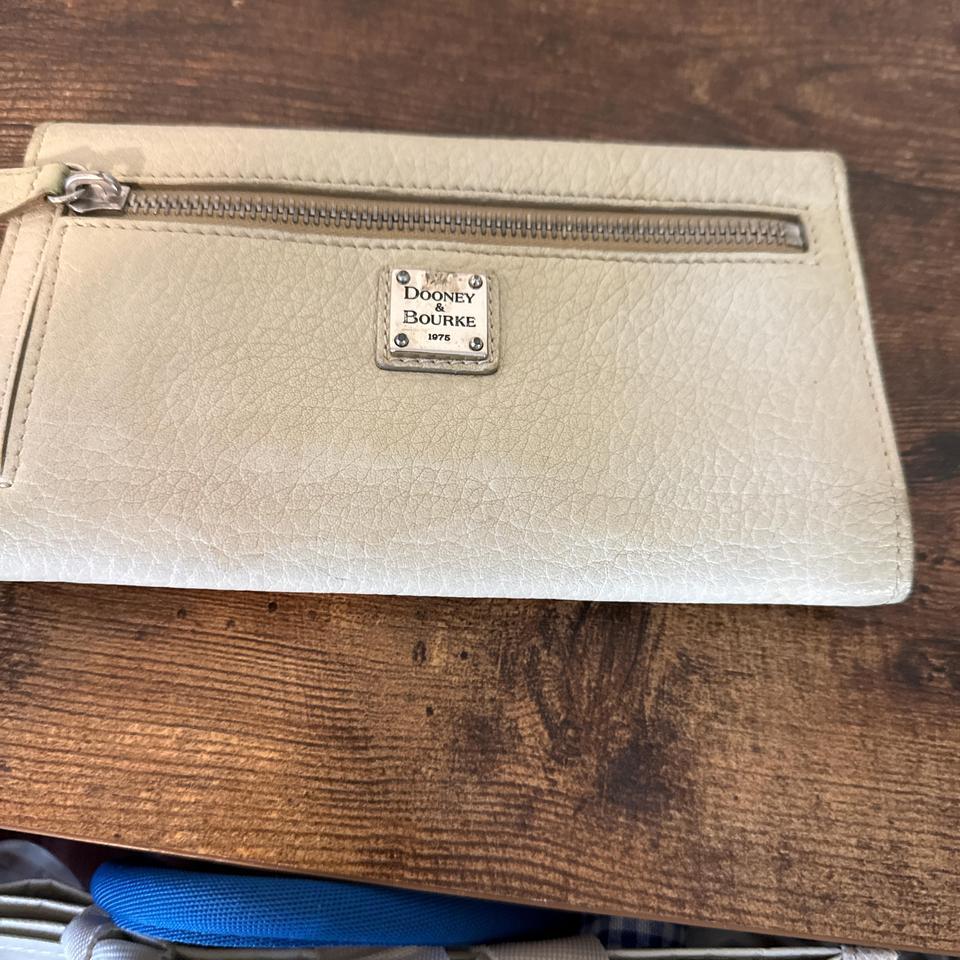 Cream Dooney Bourke Wallet A0a7