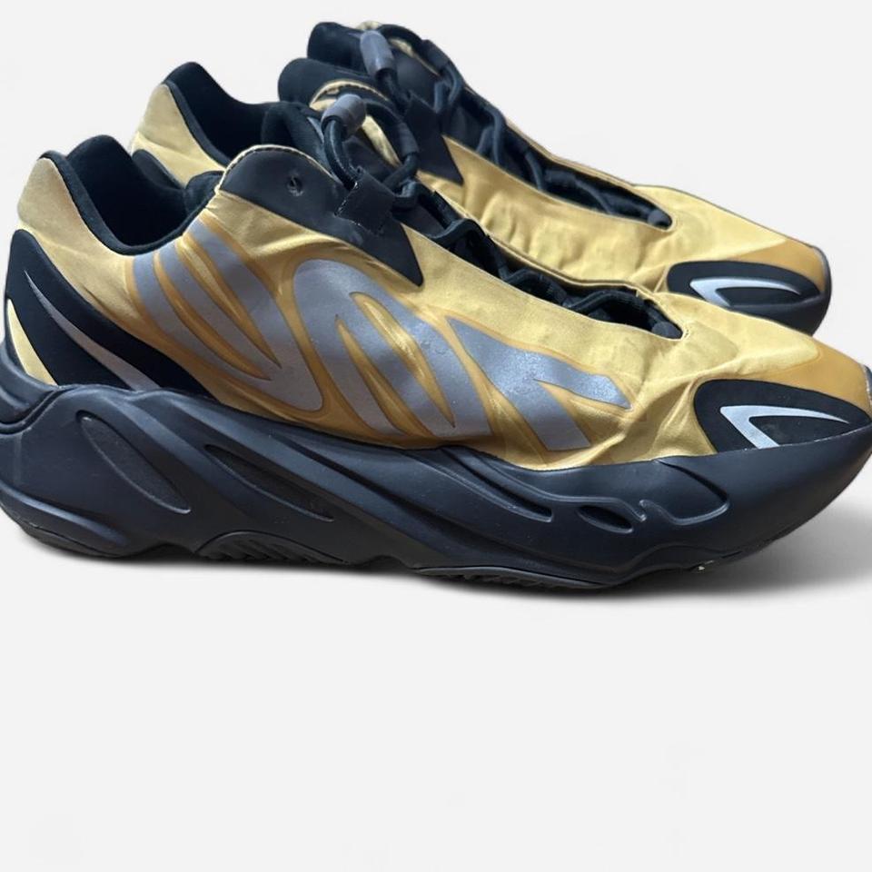 Adidas Yeezy Boost 700 Mnvn
