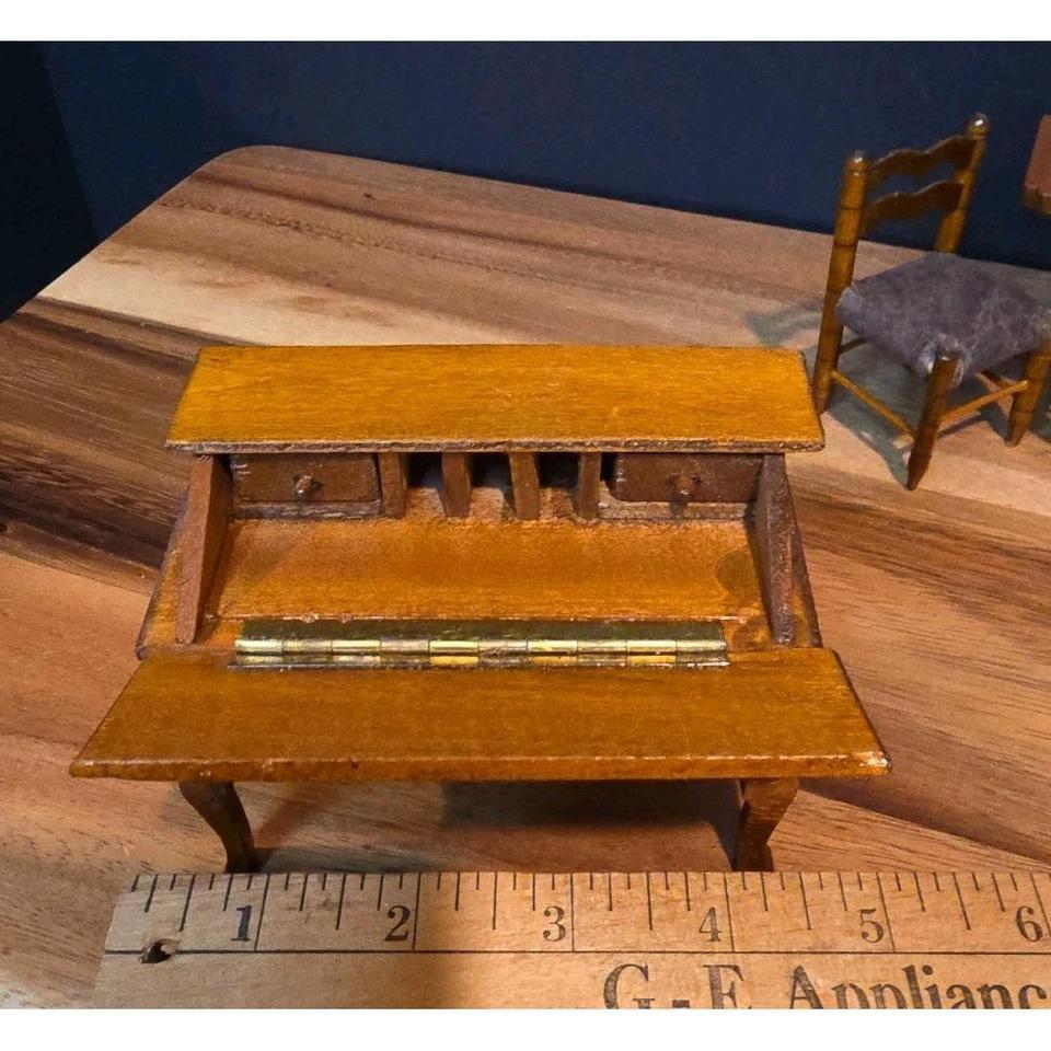 Vtg Mini Dollhouse Furniture Queen 8