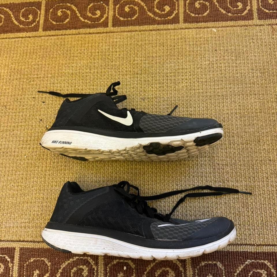 Nike Black And White Trainers 4