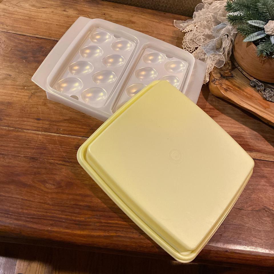 Vintage Tupperware Deviled Egg Container
