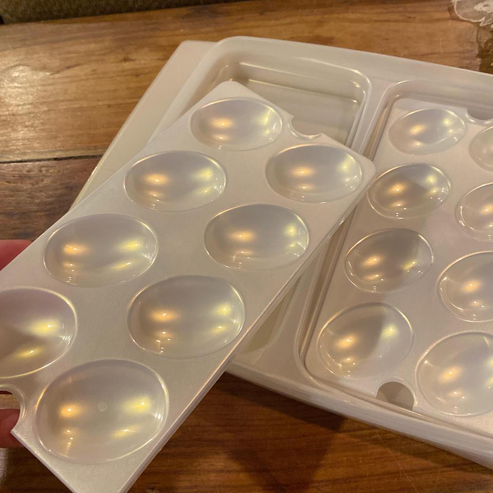 Vintage Tupperware Deviled Egg Container 5