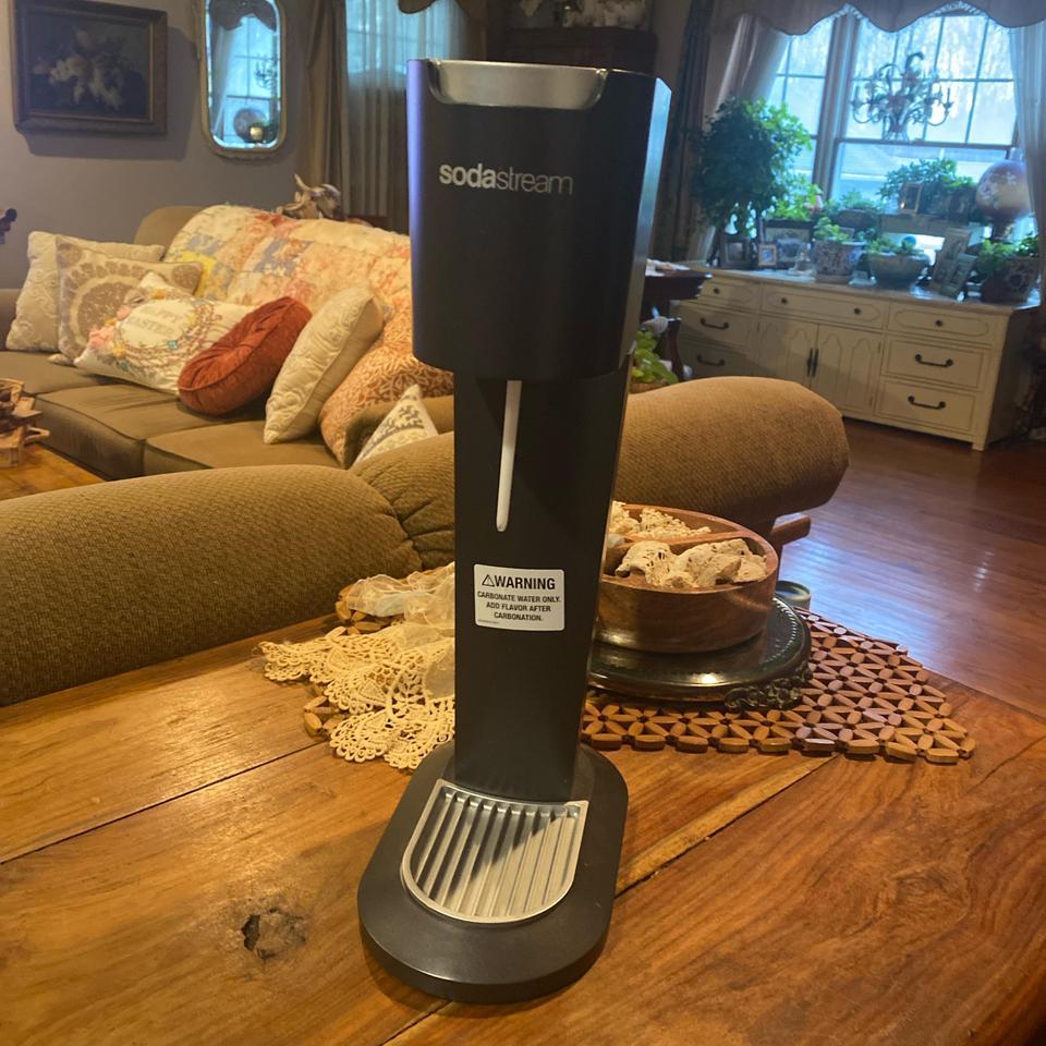 Soda Stream Gray With Cartridge 8ef7