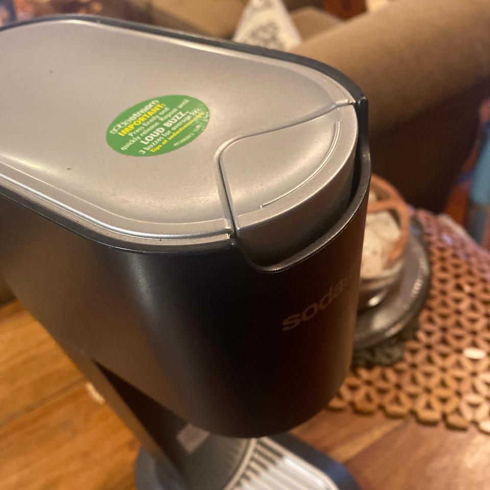 Soda Stream Gray With Cartridge 8ef7 5