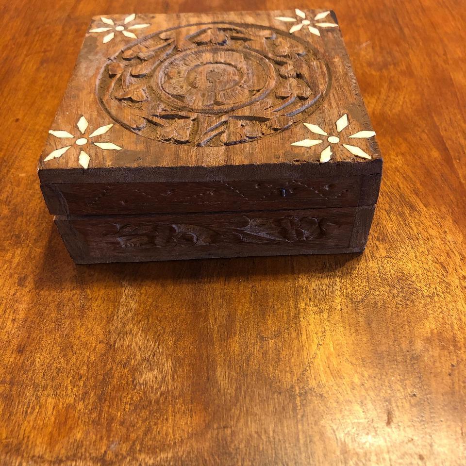 Handmade Wooden Box With Intricate Bd17 6