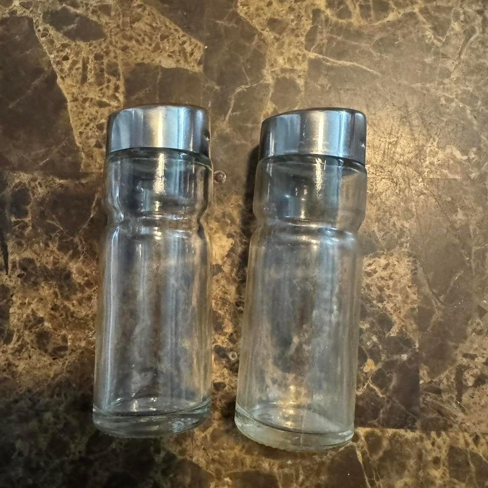 Vintage Glass Salt And Pepper Eb54 2