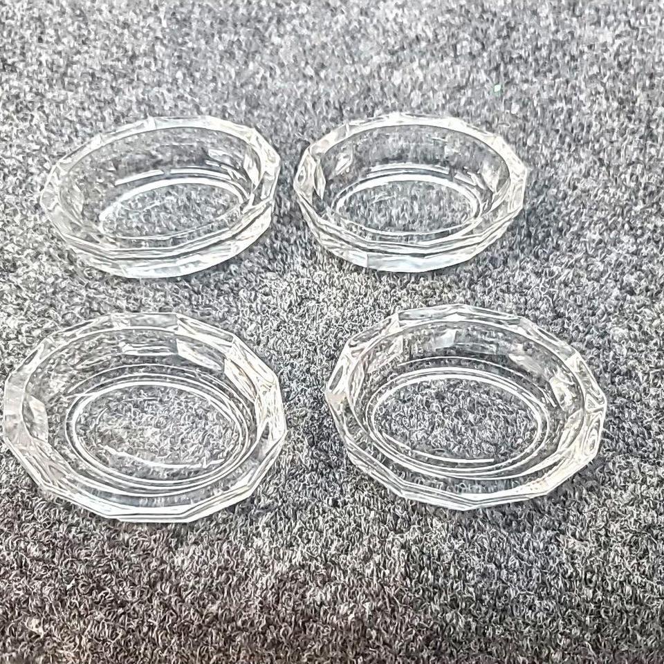 This Set Of 4 Vintage 1643