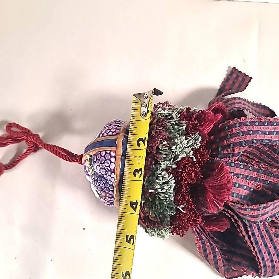 This Handcrafted Ceramic Berry Basket A406 4