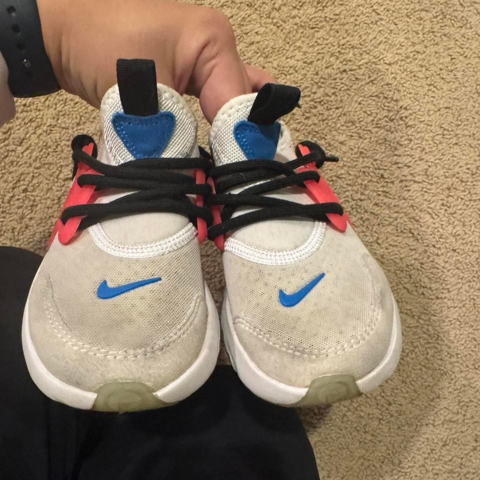 Nike Girls 11c Tennis Shoes 6