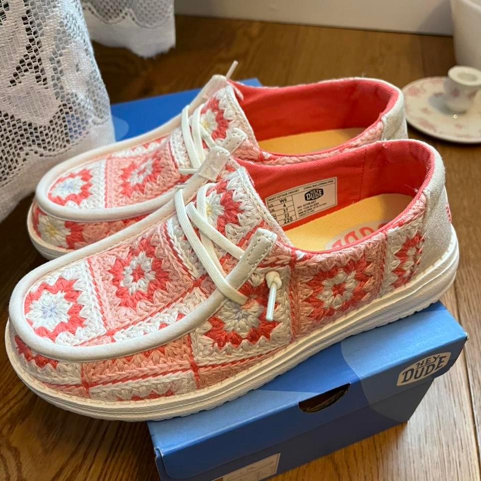 New Cute Crochet Hey Dudes 7923 7