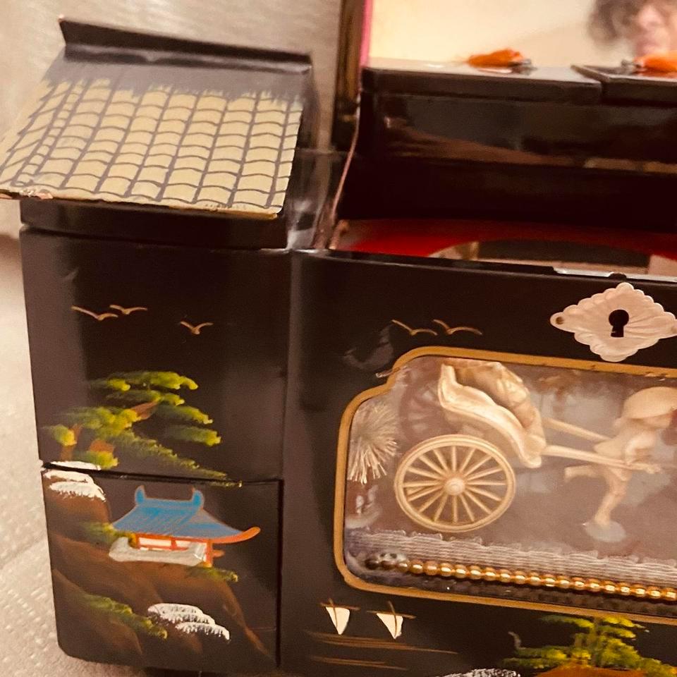 Black And Gold Vintage Japanese Inspired 4