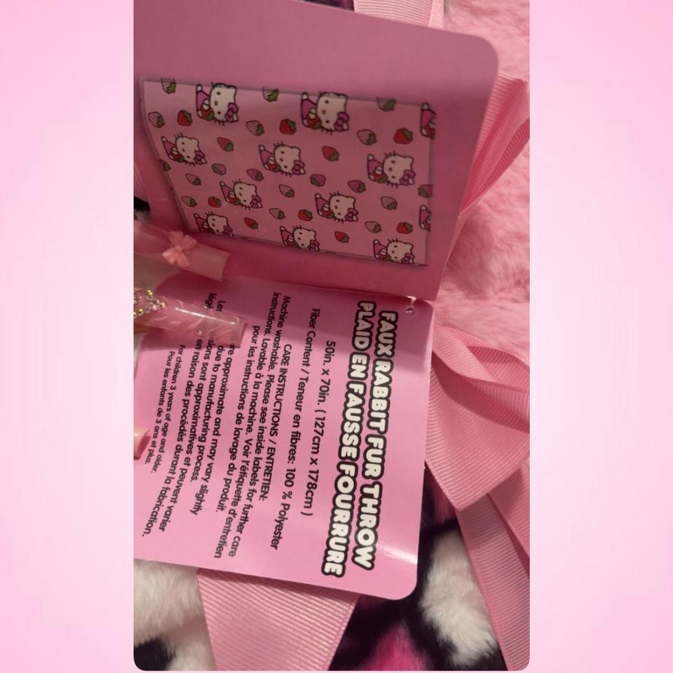 Pink Strawberry Hello Kitty Blanket 6870 2