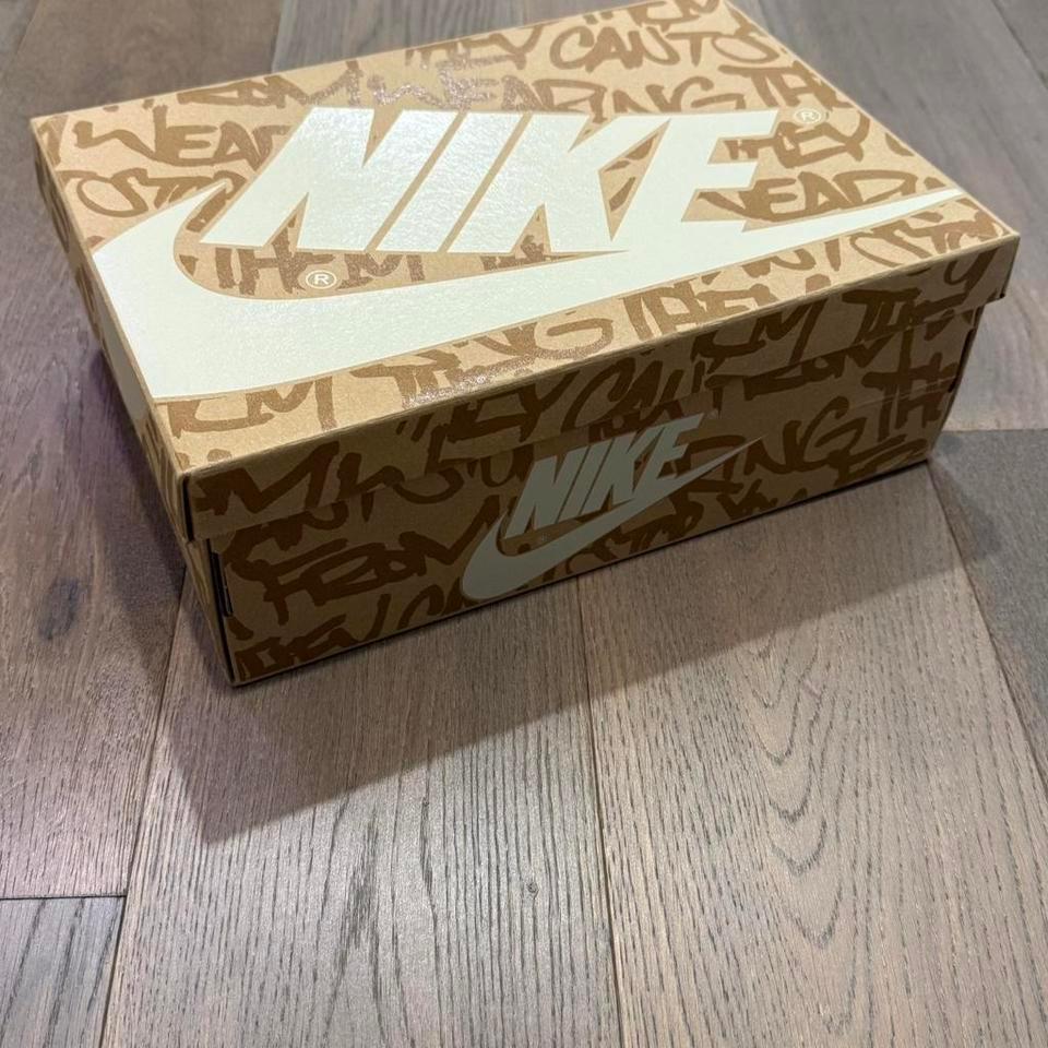 Nike Air Jordan 1 Retro A091 7