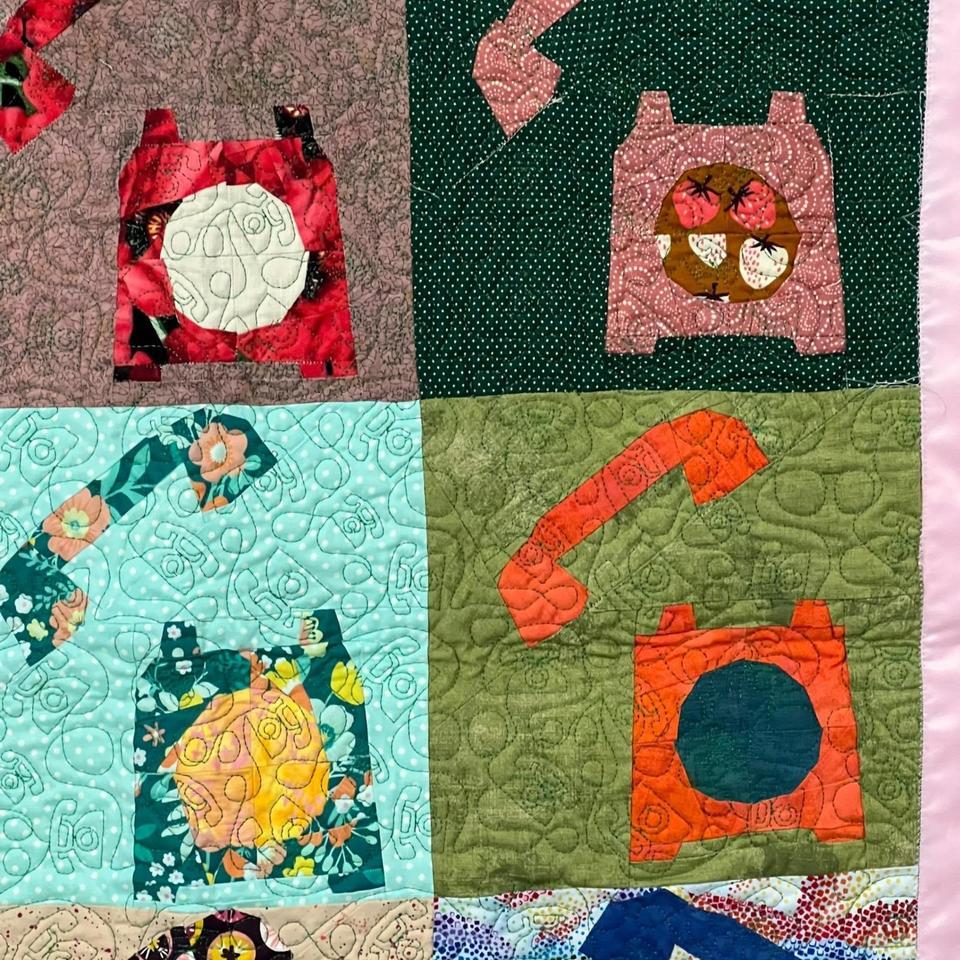 Vintage Telephone Quilt 30x30 Pink 6763 3