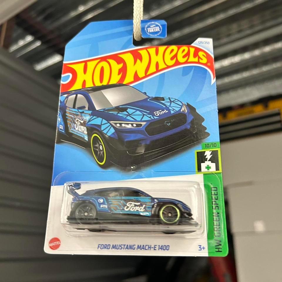 Treasure Hunt Ford Mustang Mach
