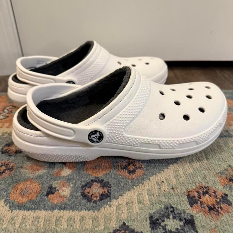 Crocs Classic Clogs Size M7 Af35
