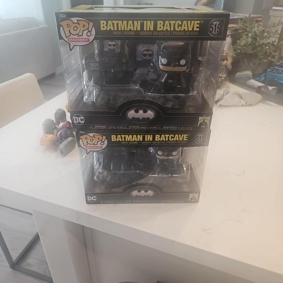 Batman In Batcave Funko Pop Cf71