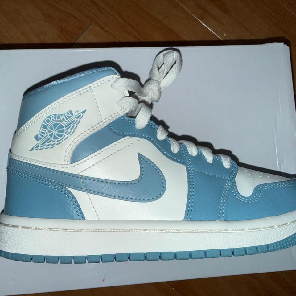 Womens Air Jordan 1 Mid 6b1b 4