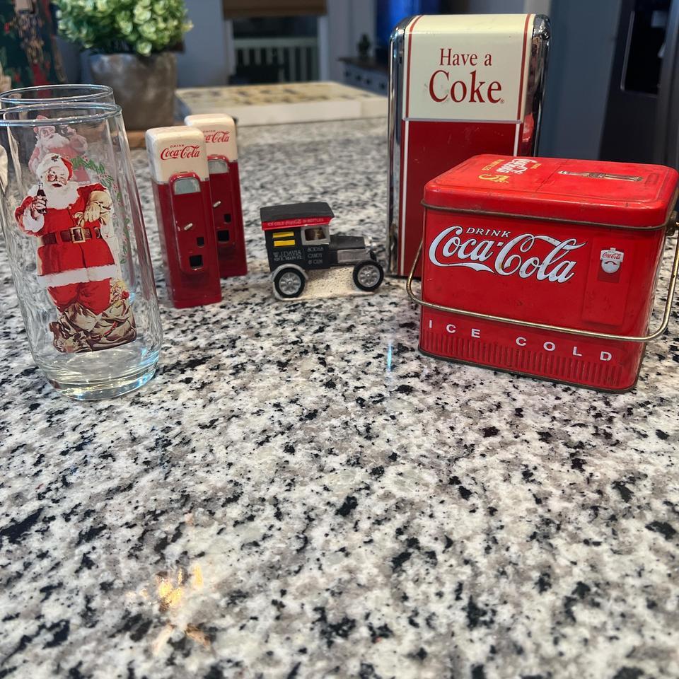 Coca Cola Vintage Tin And Glass 1a40