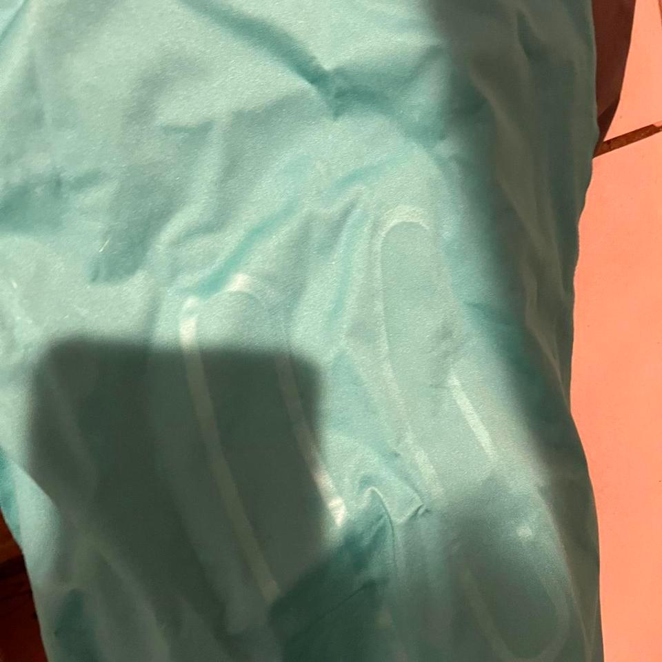 2 Inflatable Cushions Green And 4