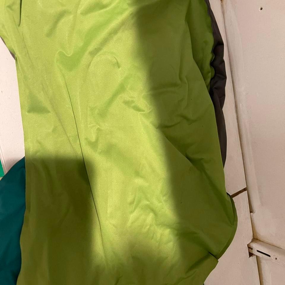 2 Inflatable Cushions Green And 3