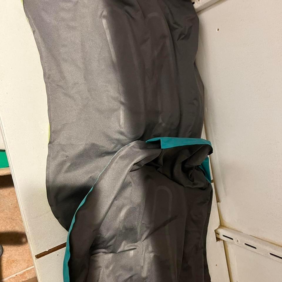 2 Inflatable Cushions Green And 5