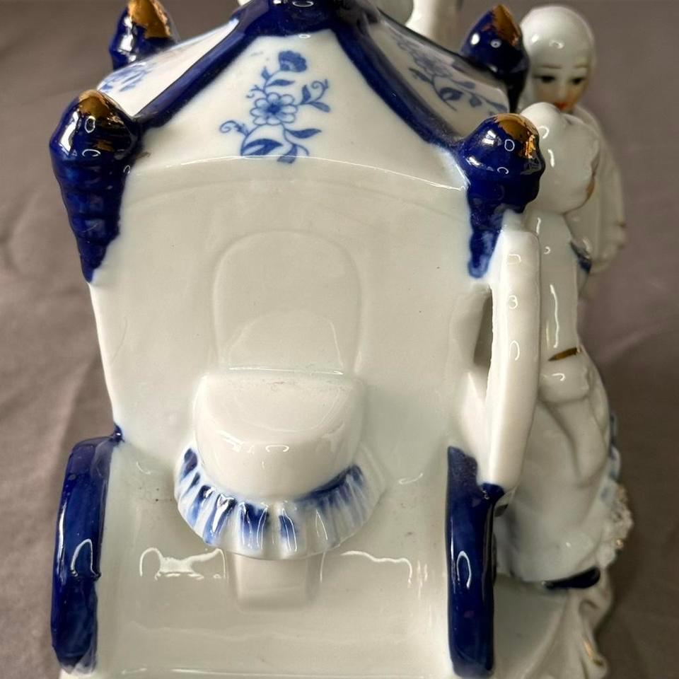Beautiful Vintage Porcelain Figurine With 7bbc 6