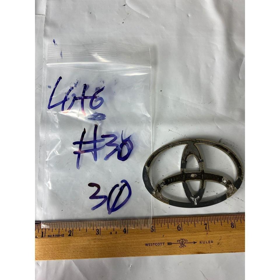 Toyota Chrome Oval Logo Emblem 833b 3