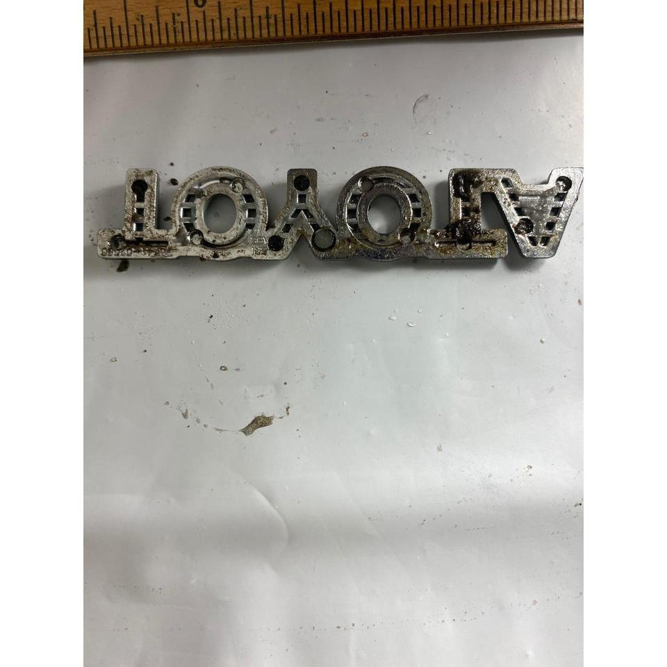 Toyota Toyota Emblem Badge Chrome 095d 2
