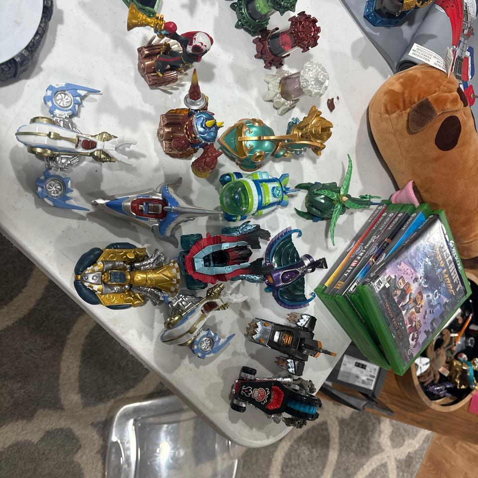 Skylanders Giants Bundle With 40 3614 5