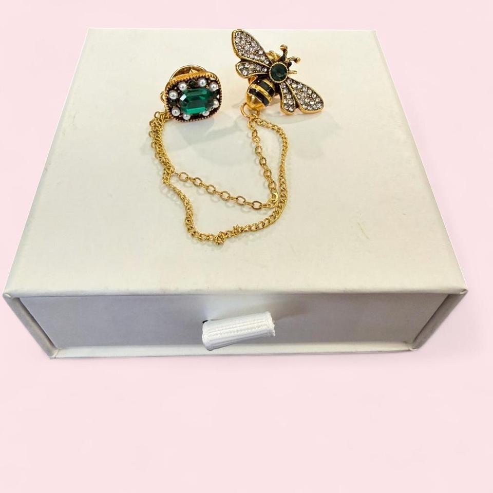 Emerald Green And Gold Bee 8d2a