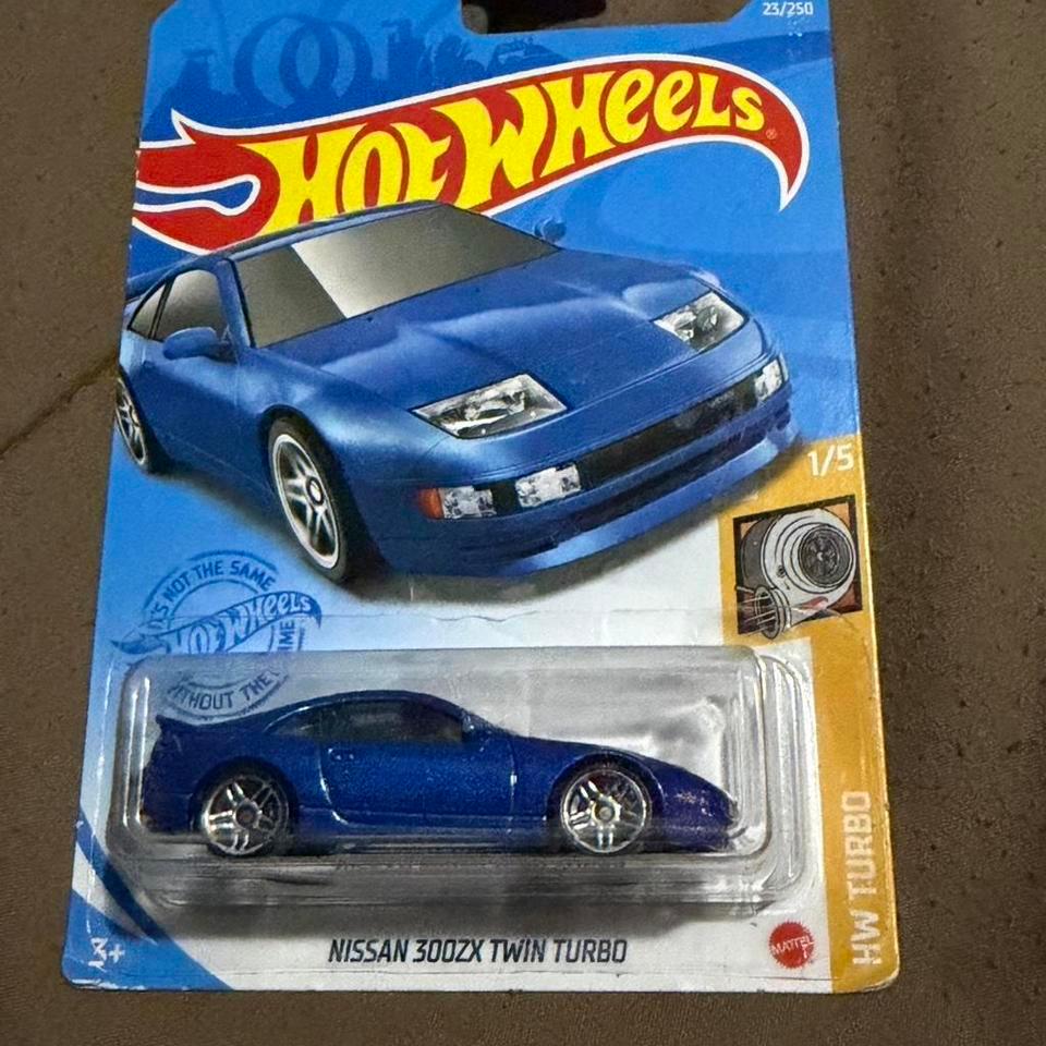 Hot Wheels Blue Nissan 300zx 4dfa