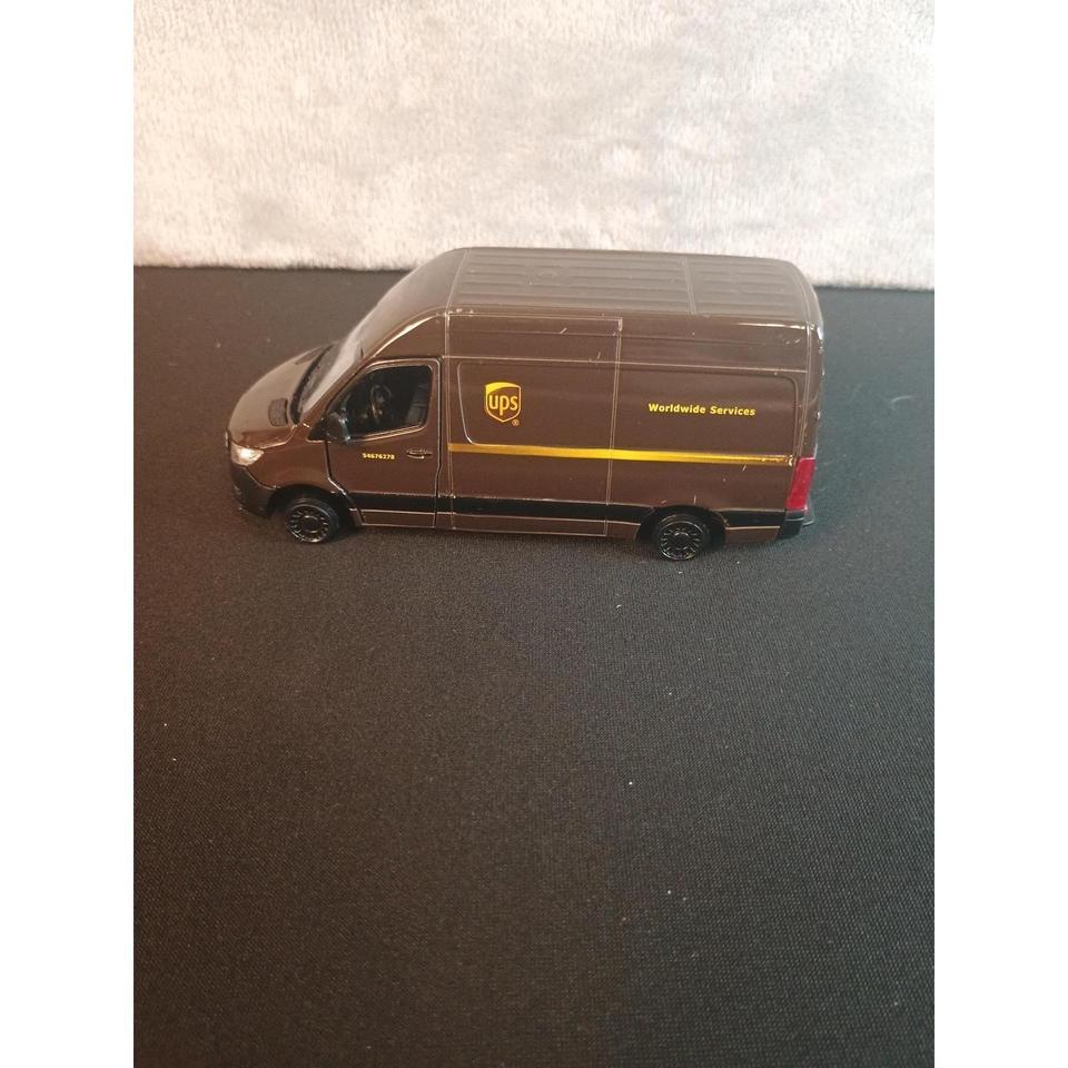Ups Mercedes Benz Sprinter Delivery Van 444d