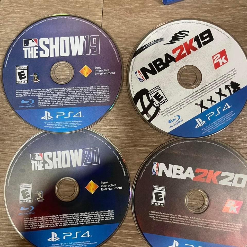 Selling 4 Playstation 4 Sports 4cb2