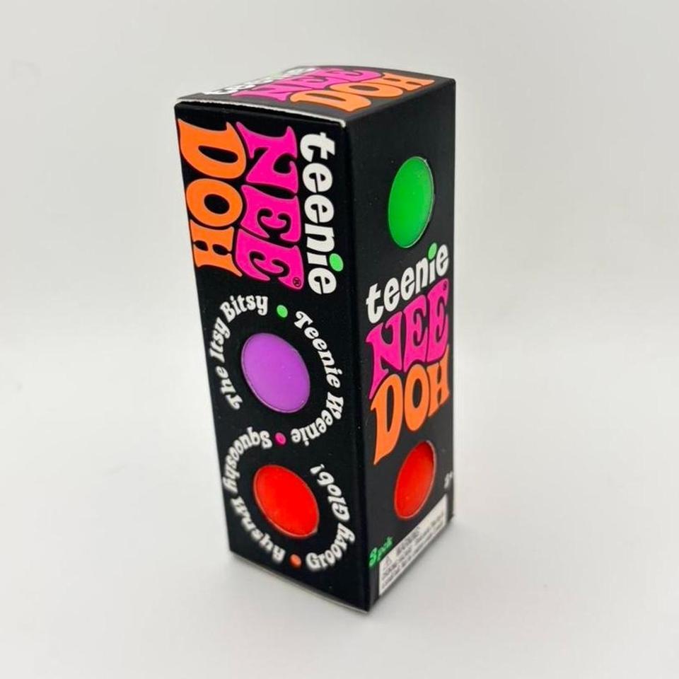 Unopened Green Purple 2602 2