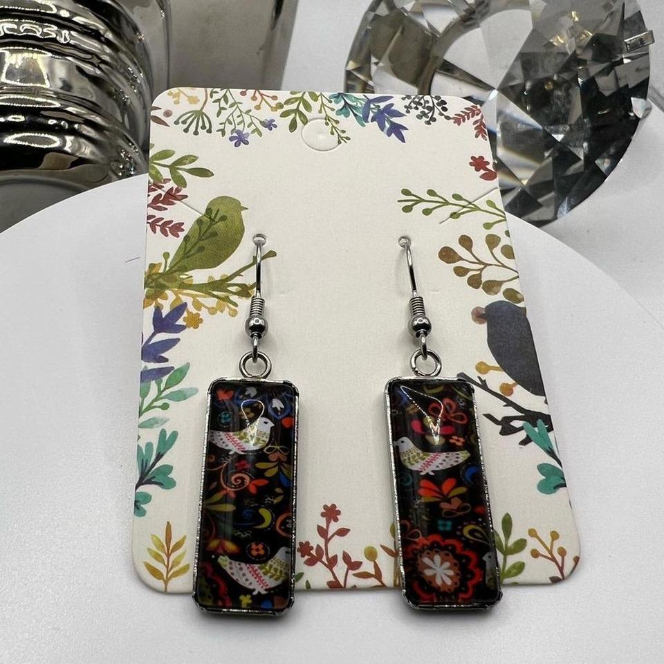 Resin Filled Earrings With Bird 7596