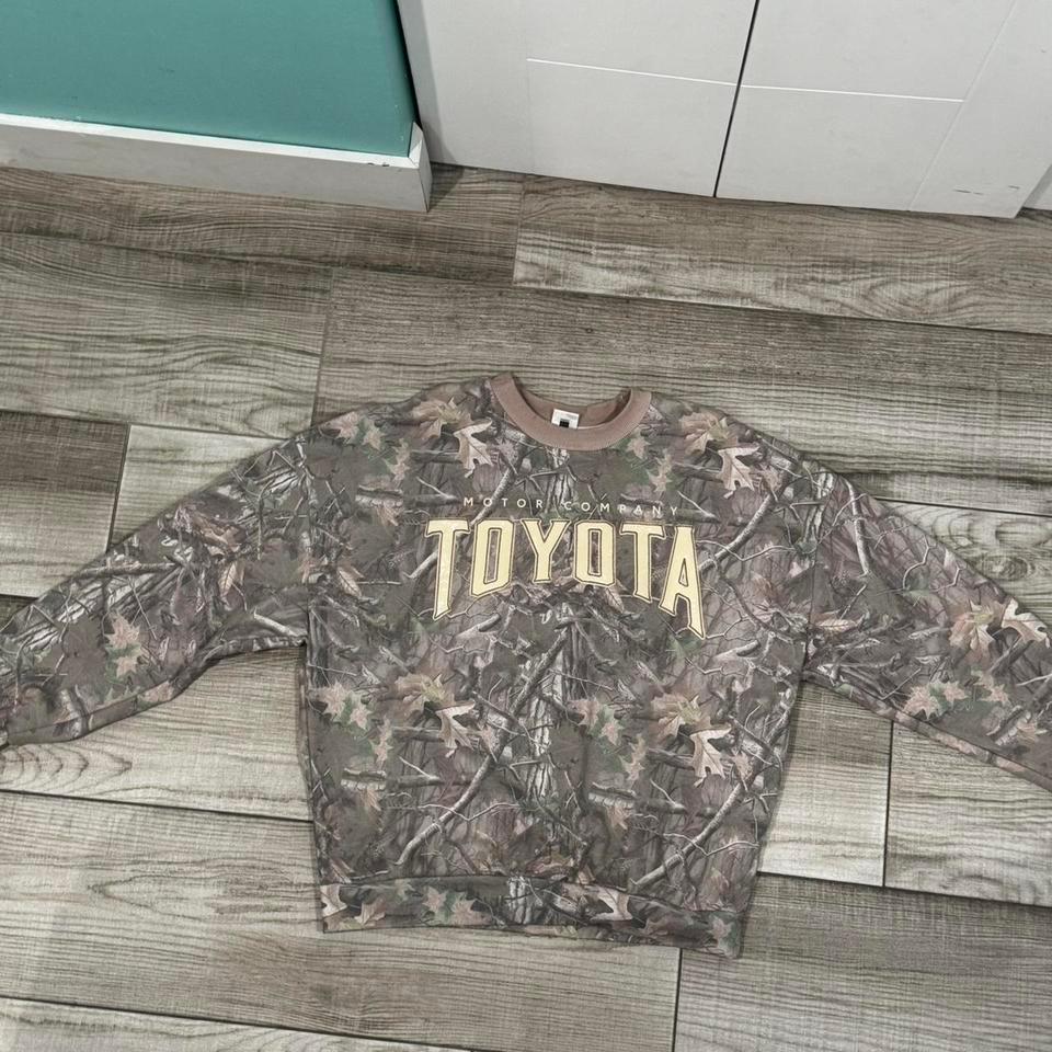 Toyota Camo Crewneck Sweatshirt Size 4bb7