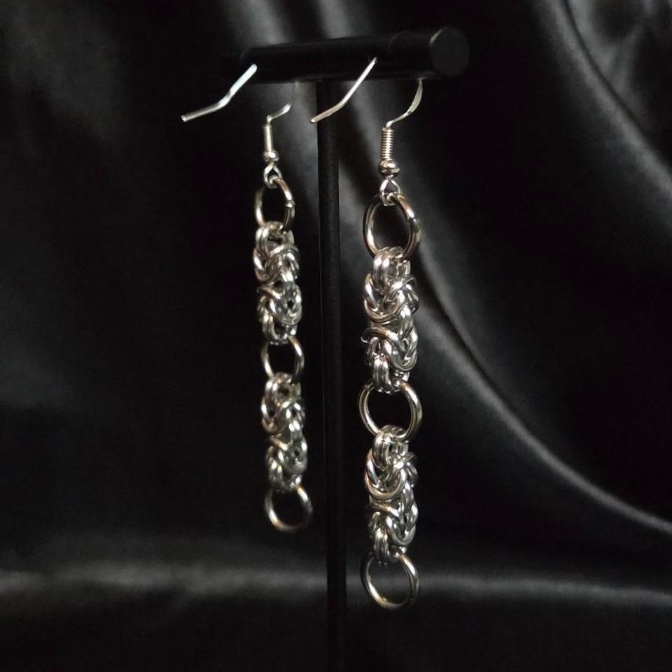 Byzantine Drop Chainmail Earrings 065d 3