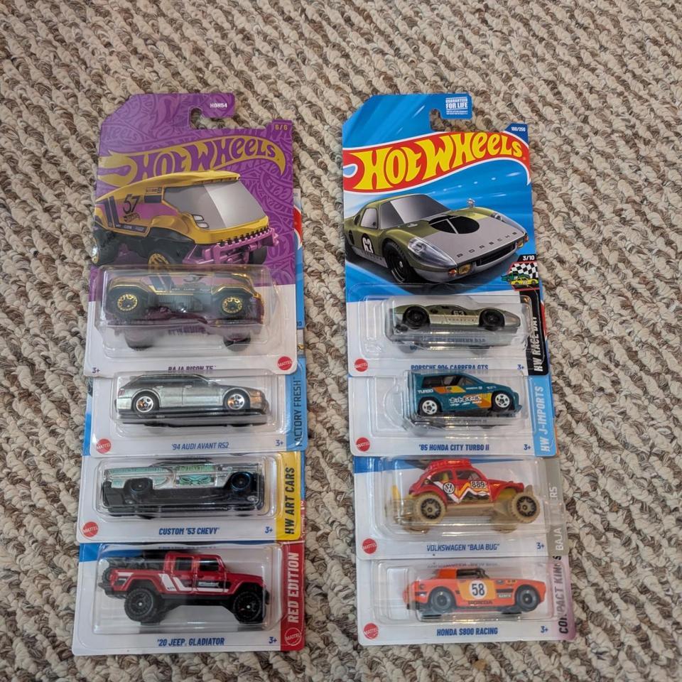 Hot Wheels Treasure Hunts Red 6f84