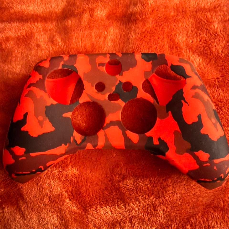 Two Xbox One Silicone Covers 2