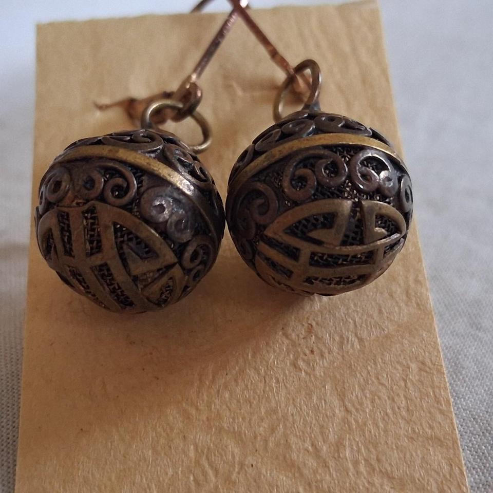 Antique Brass Chinese Ball Button Accc 2