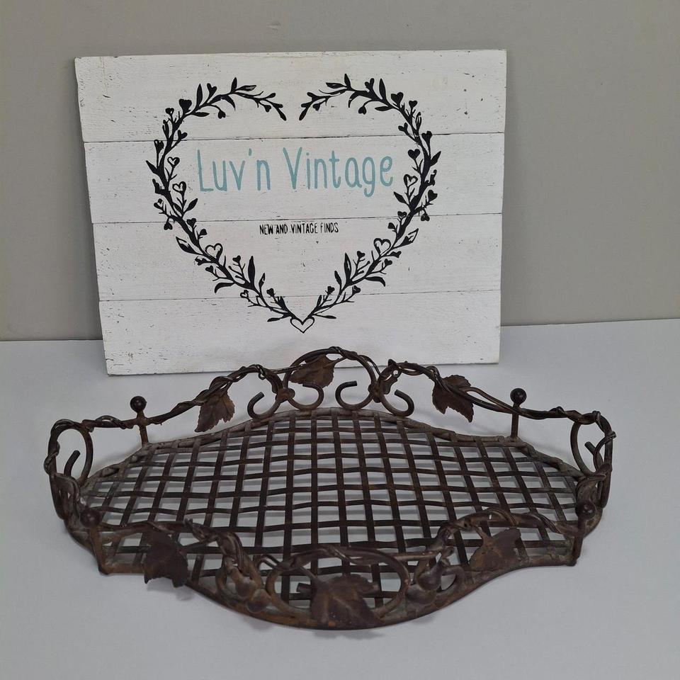 Rustic Wrought Iron Grapevine Leaf 7a14