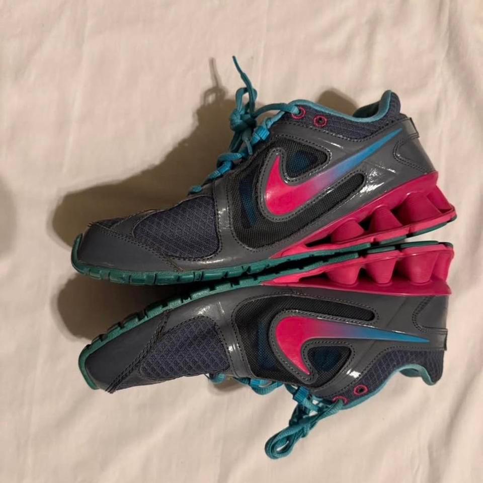 Nike Shox R4 Multicoloured Trainers 3c04 3