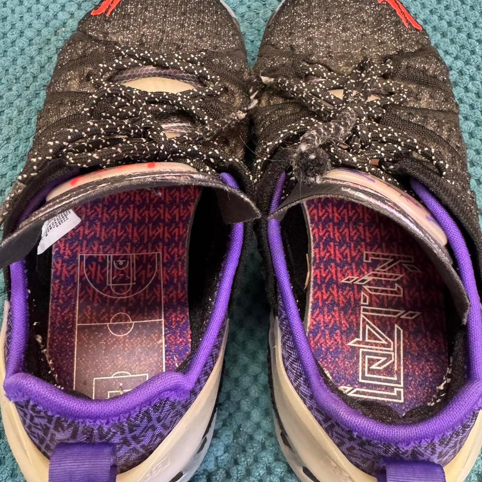Sz 45y Nike Lebron 18 7