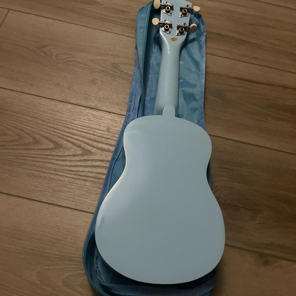 Adm Blue Ukulele With Case 8003 6